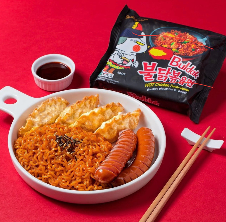 نودل تند سامیانگ طعم مرغ تند