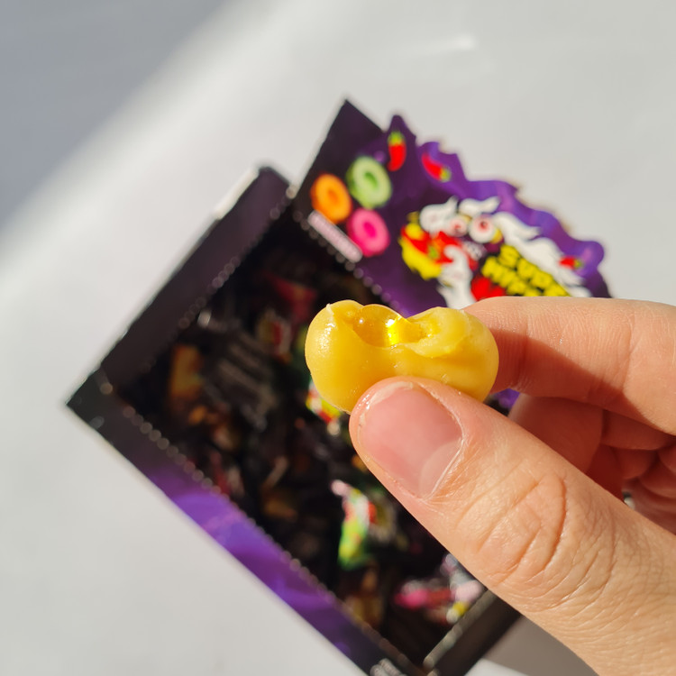 آدامس تند بادکنکی با شهد میوه ای